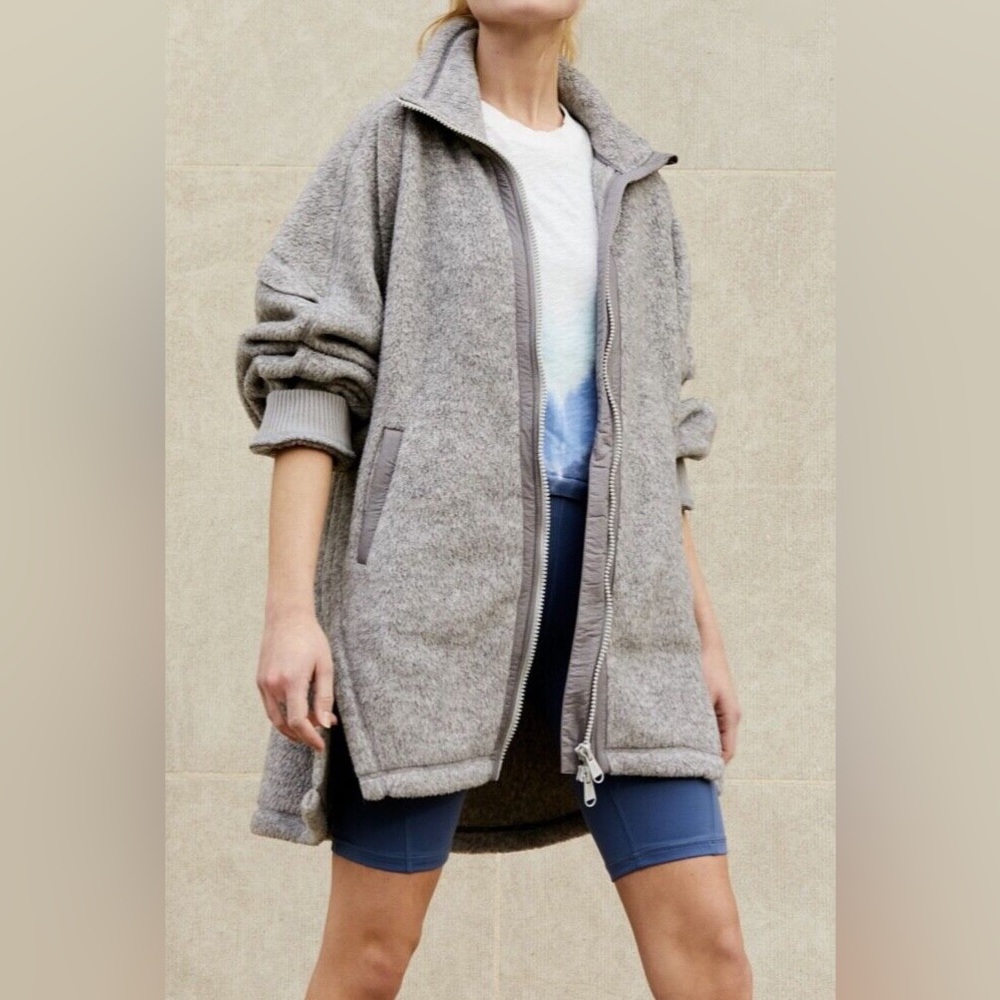 Free People Movement Fleece Big love Long line Jacket.